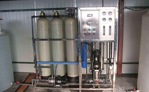 輕工業(yè)采用何種反滲透設(shè)備 輕工業(yè)采用何種反滲透設(shè)備