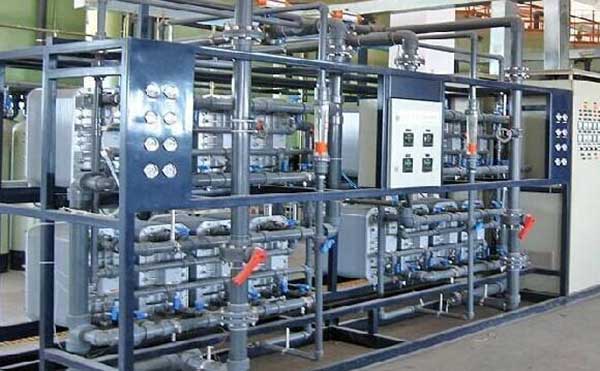 ���B͸ȥ�x��ˮ�O(sh��)�乤ˇ���̼�����ԭ��