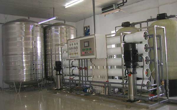 簡單介紹反滲透純凈水設備操作方法及要點(圖文) 簡單介紹反滲透純凈水設備操作方法及要點(圖文)