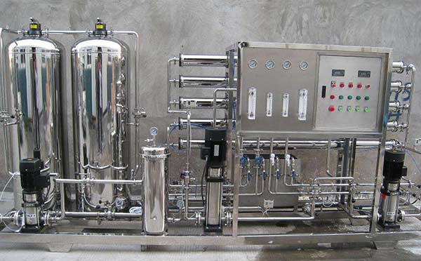 ���B͸����ˮ�S�O(sh��)�乤��ԭ����B���D�ģ�